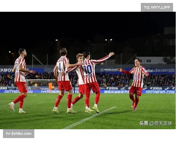 欧冠四分之一决赛首回合，国际米兰凭借第87分钟角球进攻绝平马德里竞技